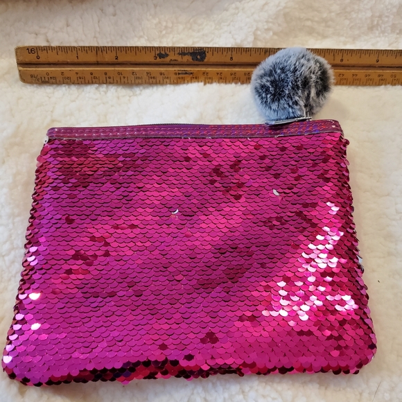 NEW Bh Cosmetics Movable Sequins Pink & Silver Bag NWOT - Picture 4 of 5